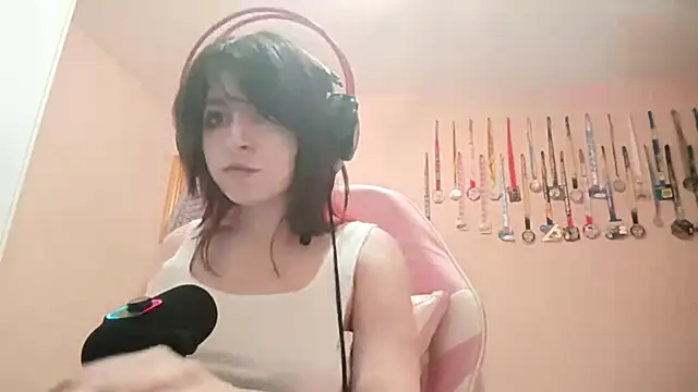 bunnyhoneylovehands online show from 26, 6, 2026