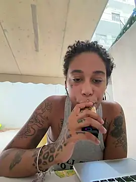 Kira nyxx online show from 13, 7, 2026