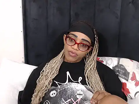 Snapshot of SultryDivax chatting on 17, 6, 2026 SultryDivax online show from 17, 6, 2026