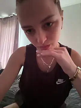 Snapshot of Milkaaaaaaa chatting on 17, 6, 2026 Milkaaaaaaa online show from 17, 6, 2026