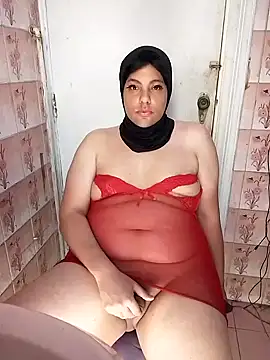 Snapshot of LenaQPeach chatting on 2, 6, 2026 LenaQPeach online show from 2, 6, 2026