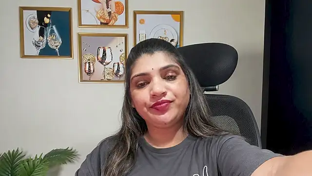 Snapshot of Hottiehaniya7245 chatting on 1, 6, 2026 Hottiehaniya7245 online show from 1, 6, 2026