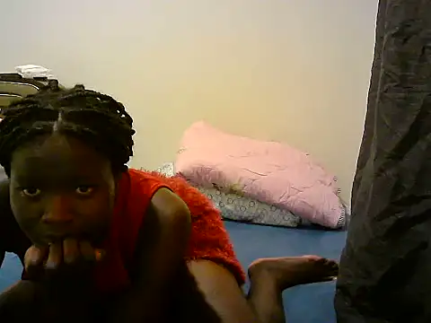 Snapshot of BerryJulie chatting on 4, 6, 2026 BerryJulie online show from 4, 6, 2026