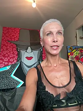 Snapshot of GymQueenCarmen chatting on 9, 6, 2026 GymQueenCarmen online show from 9, 6, 2026