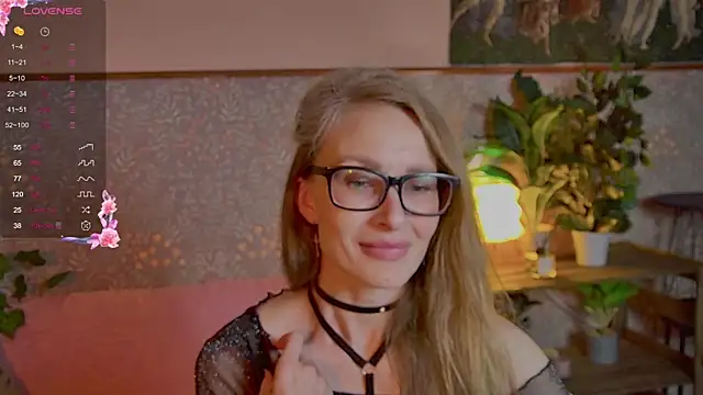Snapshot of HelenaBoyd chatting on 29, 6, 2026 HelenaBoyd online show from 29, 6, 2026