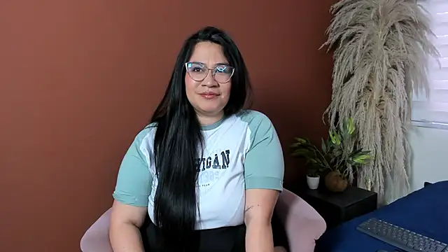 Snapshot of Ambar_Monroe_ chatting on 2, 6, 2026 Ambar Monroe online show from 2, 6, 2026
