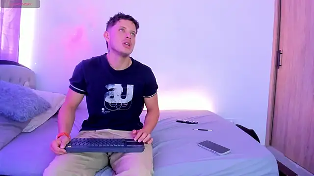 johnycooper08 online show from 8, 6, 2026