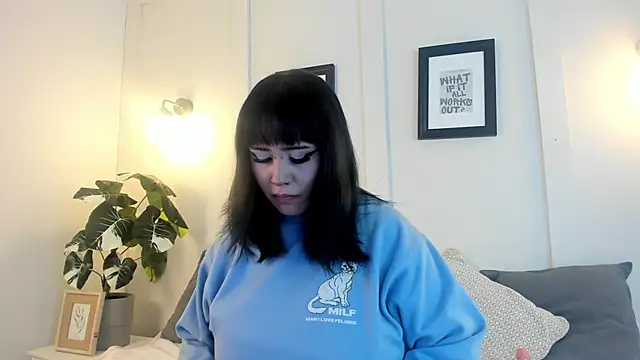 Snapshot of annyy_catt chatting on 12, 6, 2026 annyy catt online show from 12, 6, 2026