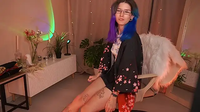 Snapshot of Lain_Root chatting on 10, 6, 2026 Lain Root online show from 10, 6, 2026