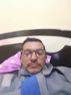 Snapshot of RIchar05 chatting on 23, 6, 2026 RIchar05 online show from 23, 6, 2026