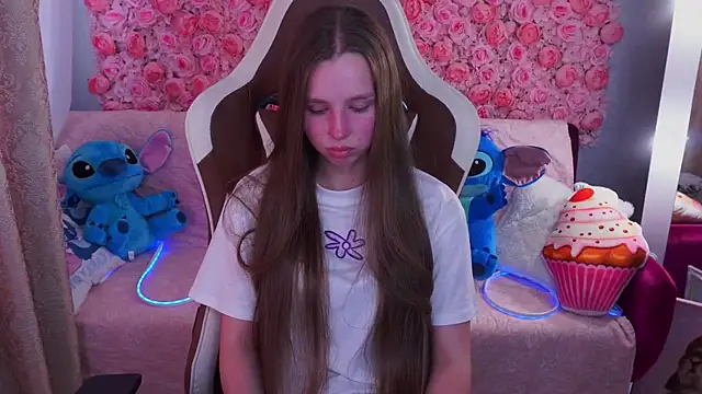 Sasha Foxyyy online show from 3, 6, 2026