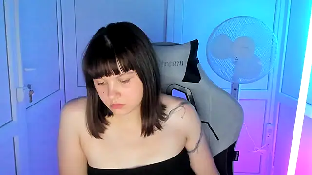 Snapshot of Vanilla_Vixen chatting on 2, 7, 2026 Vanilla Vixen online show from 2, 7, 2026