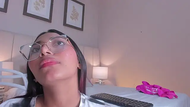Snapshot of vanessa__stp chatting on 25, 6, 2026 vanessa stp online show from 25, 6, 2026