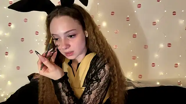 Snapshot of itskylieee chatting on 2, 7, 2026 itskylieee online show from 2, 7, 2026