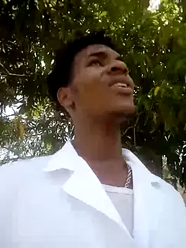 Snapshot of dantecruz19 chatting on 23, 6, 2026 dantecruz19 online show from 23, 6, 2026