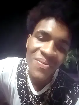 Snapshot of dantecruz19 chatting on 9, 7, 2026 dantecruz19 online show from 9, 7, 2026
