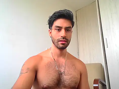 Snapshot of SantiagoMelendez chatting on 3, 7, 2026 SantiagoMelendez online show from 3, 7, 2026
