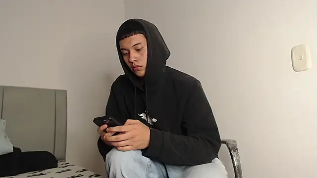Owenn  blueee online show from 19, 6, 2026