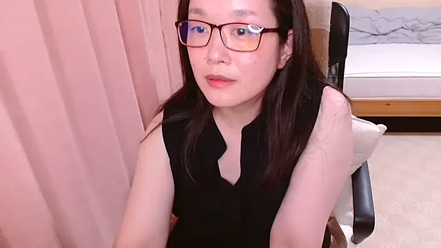 Snapshot of LENA-xo chatting on 13, 7, 2026 LENA-xo online show from 13, 7, 2026