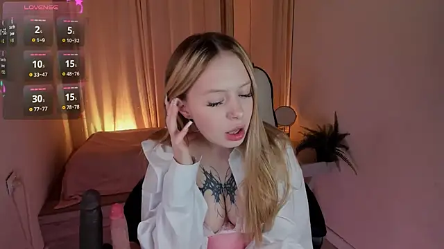 Snapshot of Veronika_Blush chatting on 23, 6, 2026 Veronika Blush online show from 23, 6, 2026