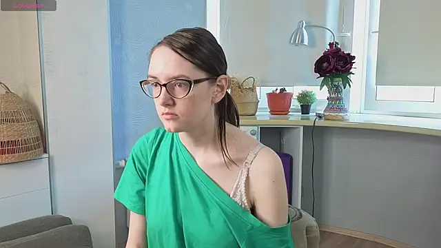 Snapshot of EstelaWeninger chatting on 25, 7, 2026 EstelaWeninger online show from 25, 7, 2026