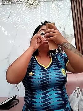 Amber Herrera online show from 15, 6, 2026
