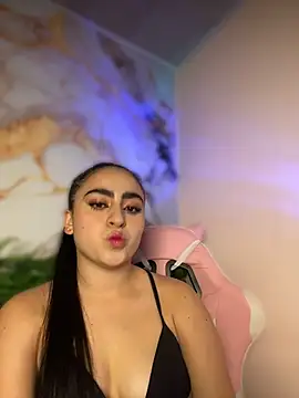 Snapshot of LILI_911 chatting on 23, 6, 2026 LILI 911 online show from 23, 6, 2026