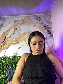 Snapshot of LILI_911 chatting on 5, 7, 2026 LILI 911 online show from 5, 7, 2026