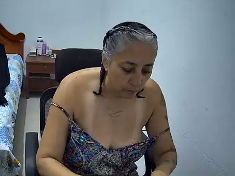 Snapshot of cersey_ chatting on 20, 7, 2026 cersey online show from 20, 7, 2026