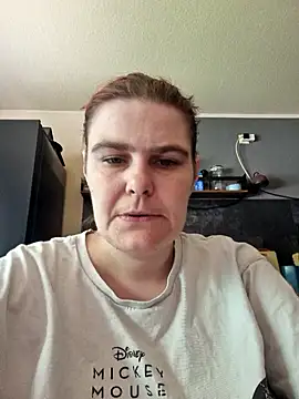 GoldenWifee online show from 5, 6, 2026