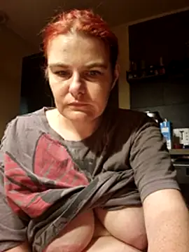 Snapshot of GoldenWifee chatting on 9, 7, 2026 GoldenWifee online show from 9, 7, 2026