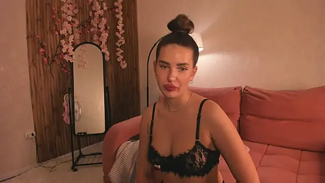 Snapshot of Bella__Kallen chatting on 3, 7, 2026 Bella Kallen online show from 3, 7, 2026