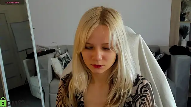 Snapshot of Bunny_Elsy chatting on 10, 6, 2026 Bunny Elsy online show from 10, 6, 2026