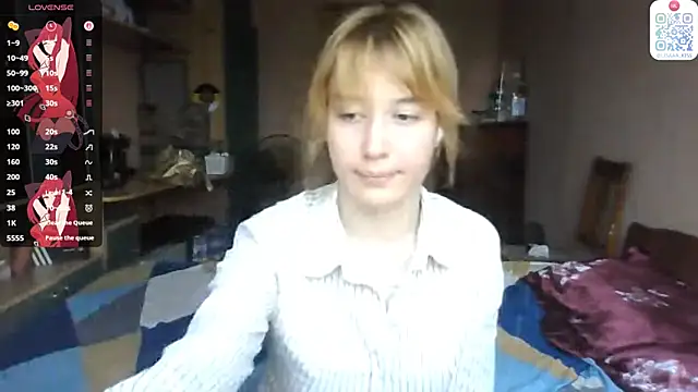 Snapshot of Mowhlntime chatting on 10, 7, 2026 Mowhlntime online show from 10, 7, 2026