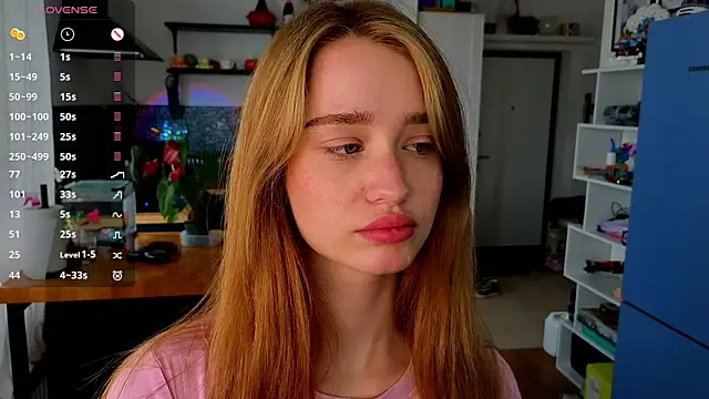 Snapshot of AliviaWithLove chatting on 9, 7, 2026 AliviaWithLove online show from 9, 7, 2026