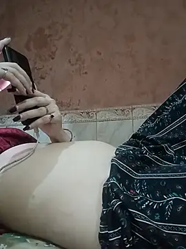 Snapshot of Miss-cutee chatting on 3, 8, 2026 Miss-cutee online show from 3, 8, 2026