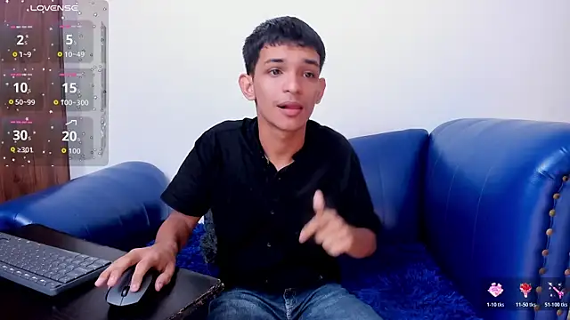 Snapshot of littlecum18 chatting on 18, 6, 2026 littlecum18 online show from 18, 6, 2026