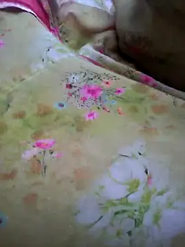 Snapshot of riyana_tai chatting on 28, 7, 2026 riyana tai online show from 28, 7, 2026