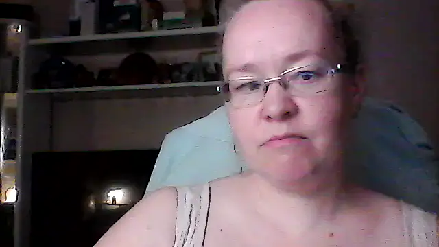 Snapshot of Viola27 chatting on 9, 6, 2026 Viola27 online show from 9, 6, 2026