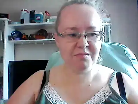 Snapshot of Viola27 chatting on 12, 6, 2026 Viola27 online show from 12, 6, 2026