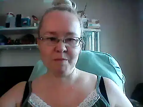 Snapshot of Viola27 chatting on 14, 6, 2026 Viola27 online show from 14, 6, 2026