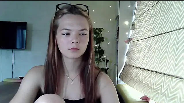 Snapshot of AvrilGillig chatting on 13, 7, 2026 AvrilGillig online show from 13, 7, 2026
