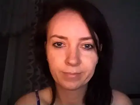 Snapshot of JenniferAlone chatting on 11, 6, 2026 JenniferAlone online show from 11, 6, 2026