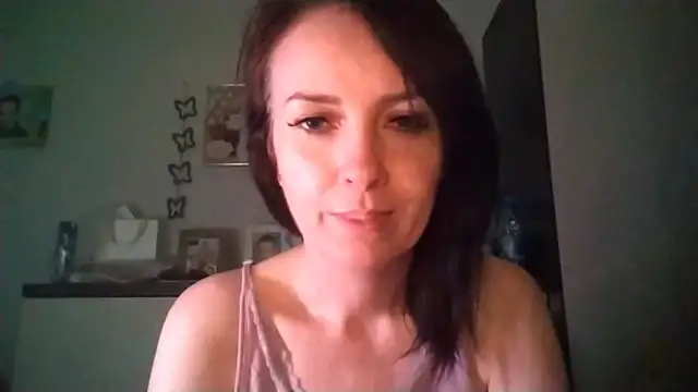 Snapshot of JenniferAlone chatting on 16, 6, 2026 JenniferAlone online show from 16, 6, 2026