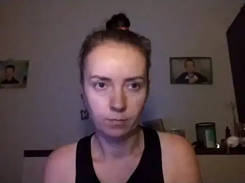 Snapshot of JenniferAlone chatting on 5, 7, 2026 JenniferAlone online show from 5, 7, 2026