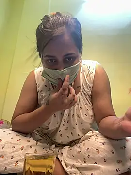 Snapshot of Roshini_06 chatting on 17, 6, 2026 Roshini 06 online show from 17, 6, 2026
