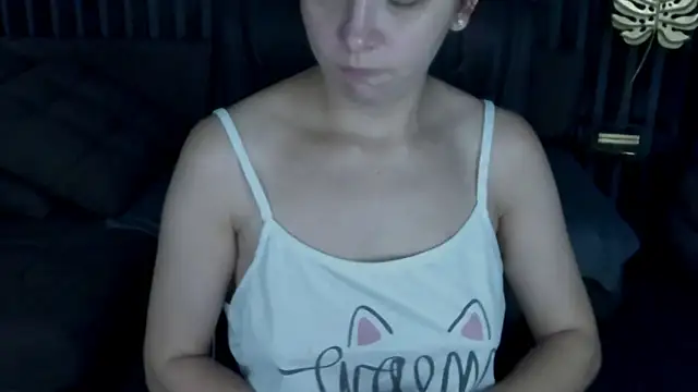 Snapshot of Livia_Shy chatting on 14, 7, 2026 Livia Shy online show from 14, 7, 2026