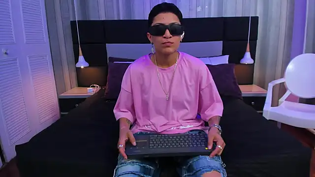 Pixelriott online show from 16, 6, 2026