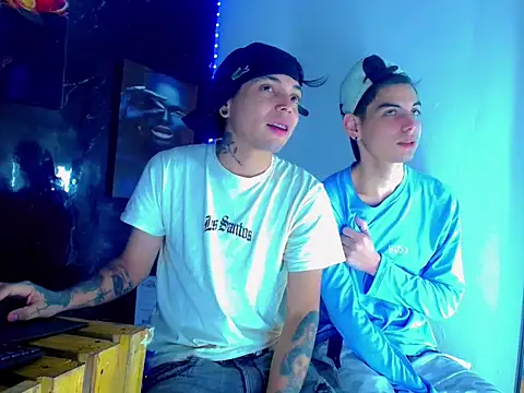 Snapshot of TheShamefulBoys chatting on 4, 7, 2026 TheShamefulBoys online show from 4, 7, 2026