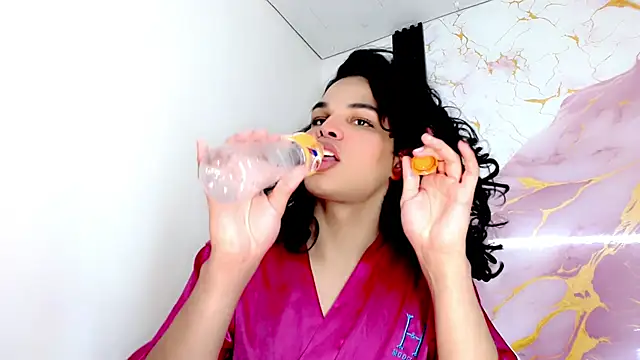 Snapshot of zoe_amatista chatting on 18, 7, 2026 zoe amatista online show from 18, 7, 2026